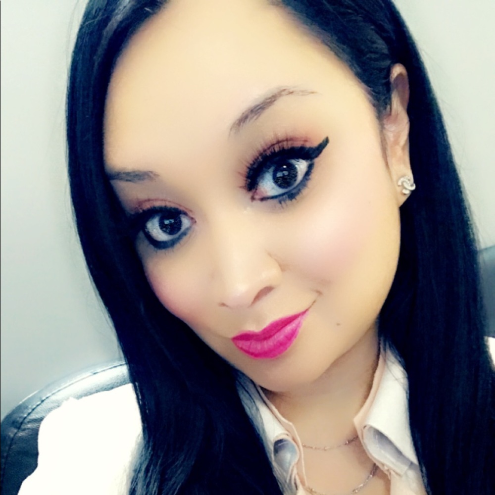 Meet your Posher, Andrea